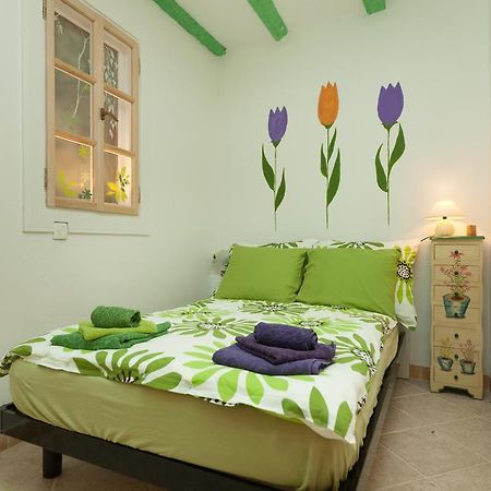 Studio With Garden In Rovinj Bagian luar foto